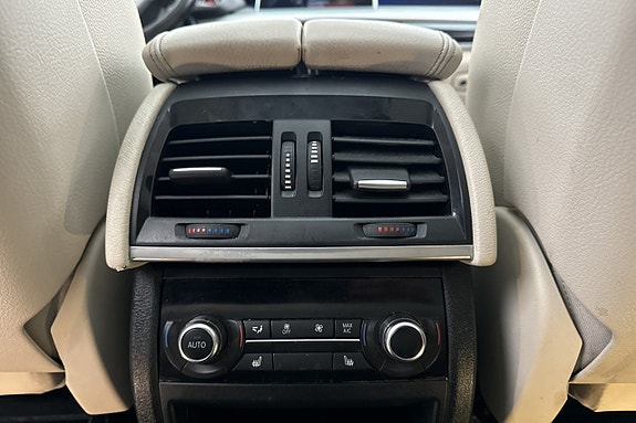 BMW X5 29 of 30