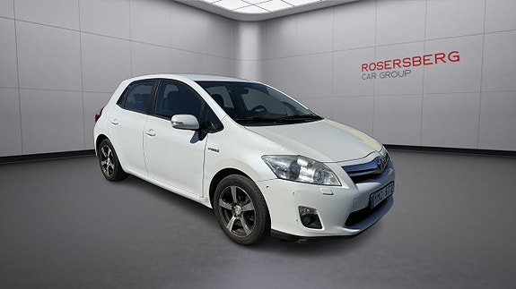 Toyota Auris 6 of 10