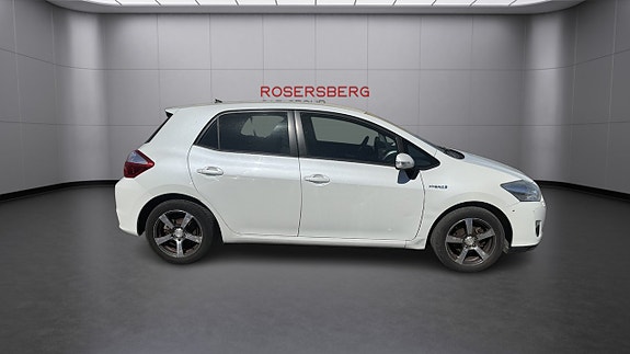 Toyota Auris 5 of 10