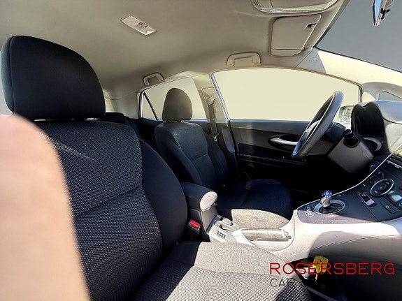 Toyota Auris 8 of 10