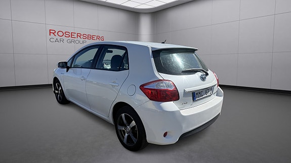 Toyota Auris 2 of 10