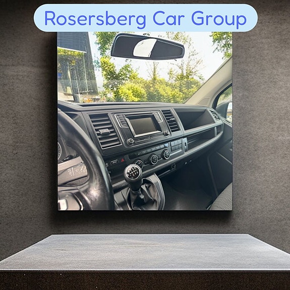 Volkswagen Caravelle 18 of 18