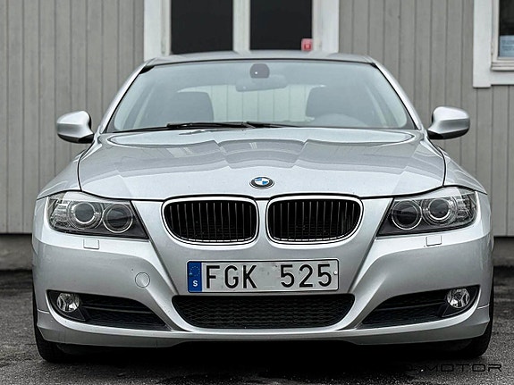 BMW 320 3 of 5