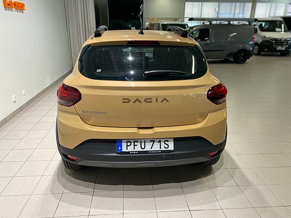 Dacia Sandero Stepway 4 of 5