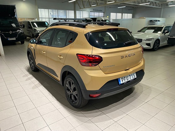 Dacia Sandero Stepway 3 of 5