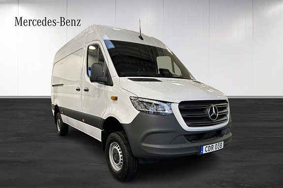 Mercedes-Benz Sprinter 319 2 of 17