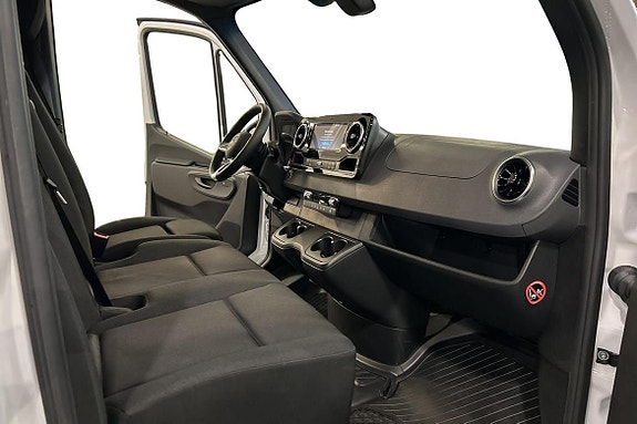 Mercedes-Benz Sprinter 319 14 of 17
