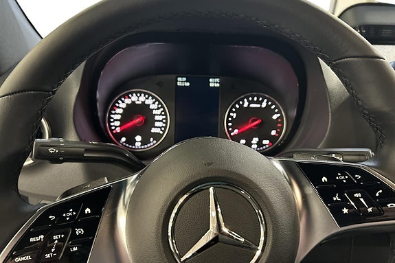 Mercedes-Benz Sprinter 319 11 of 17
