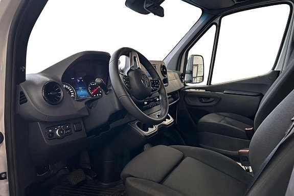Mercedes-Benz Sprinter 319 7 of 16