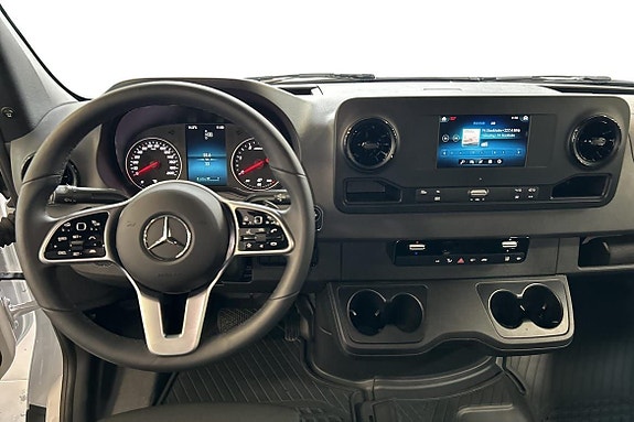 Mercedes-Benz Sprinter 319 9 of 16