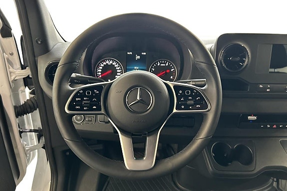 Mercedes-Benz Sprinter 319 8 of 16