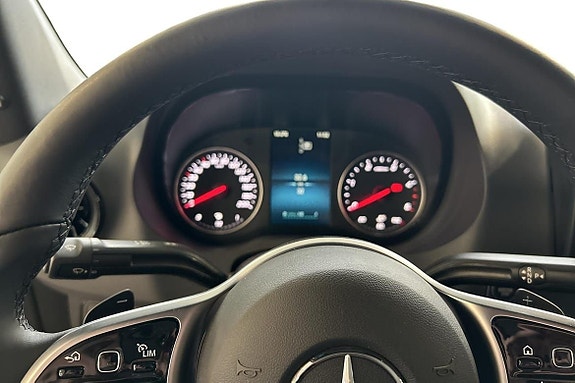 Mercedes-Benz Sprinter 319 11 of 16