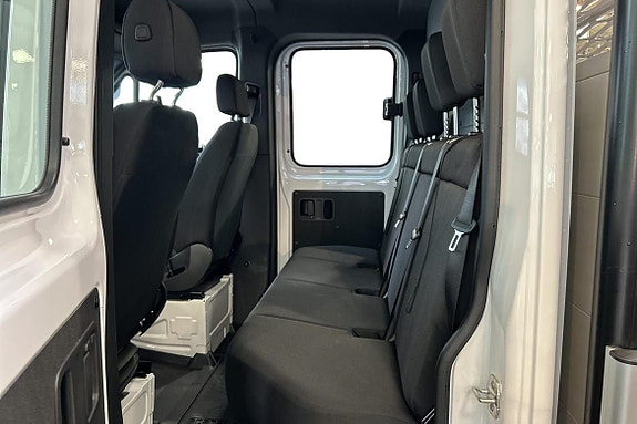 Mercedes-Benz Sprinter 319 13 of 16