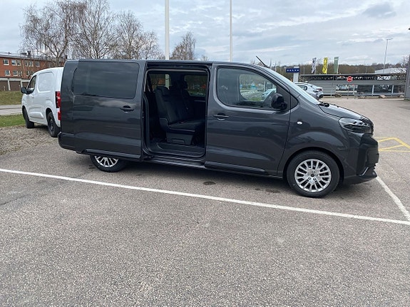 Peugeot Expert 8 of 11