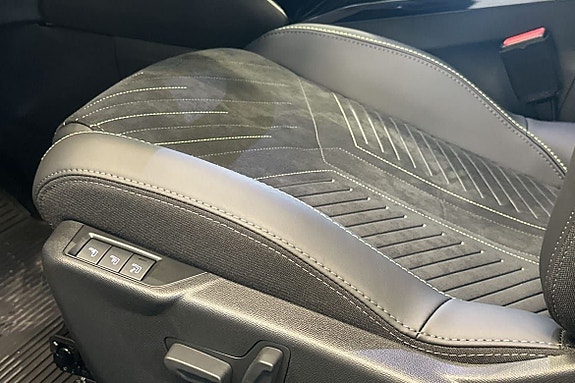 Peugeot 2008 6 of 15