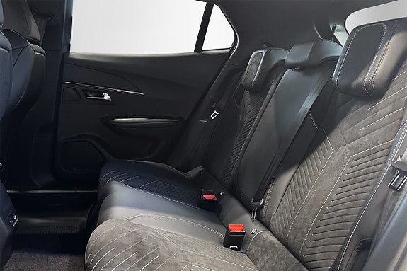 Peugeot 2008 14 of 15