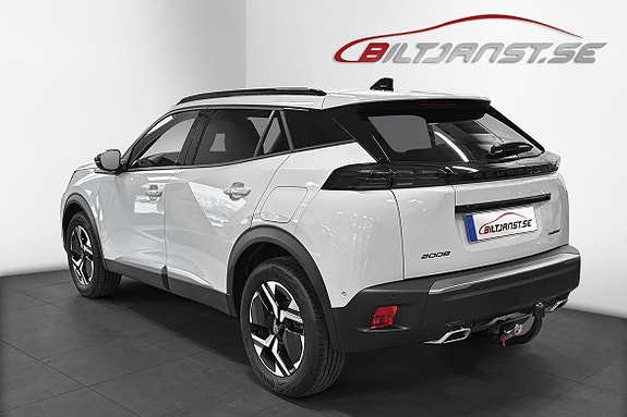 Peugeot 2008 2 of 5