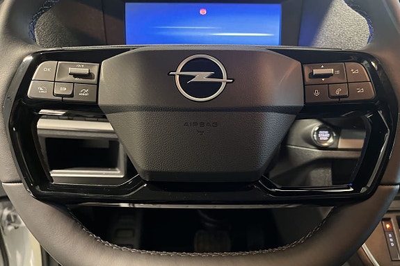 Opel Vivaro 14 of 14