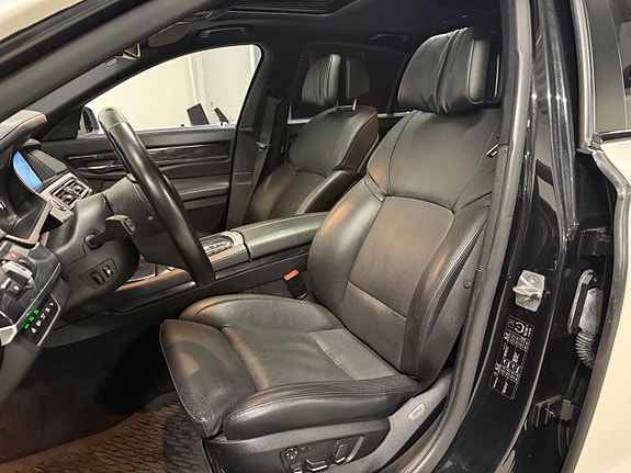 BMW 740d 10 of 25