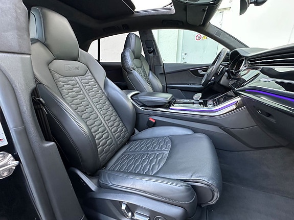 Audi RS Q8 27 of 28