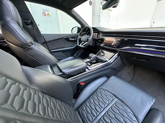 Audi RS Q8 28 of 28