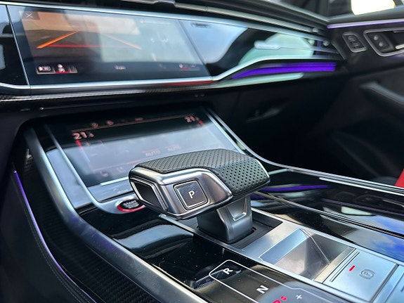 Audi RS Q8 25 of 28