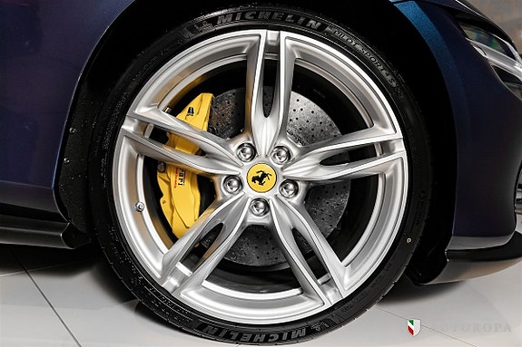 Ferrari Roma Spider 10 of 10