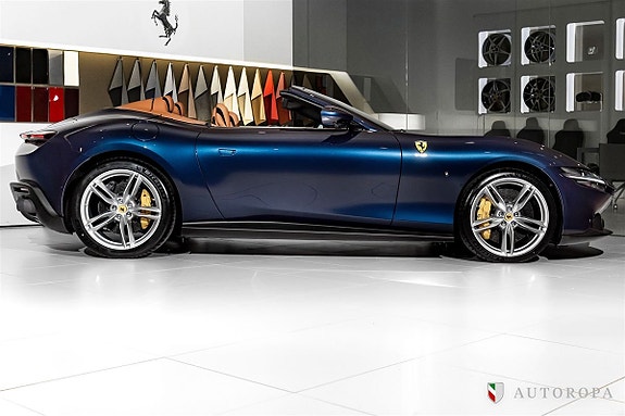 Ferrari Roma Spider 3 of 5