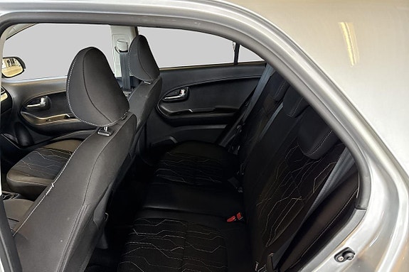 Kia Picanto 9 of 14