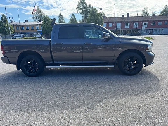 Dodge RAM 1500 4 of 5