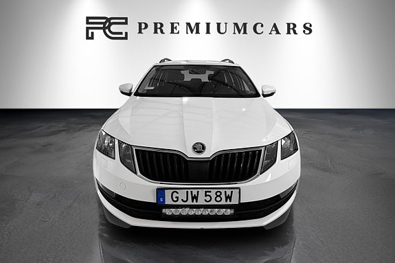 Skoda Octavia 3 of 5