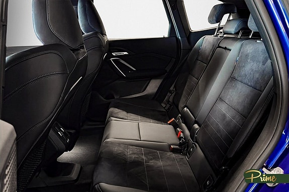 BMW iX1 13 of 17