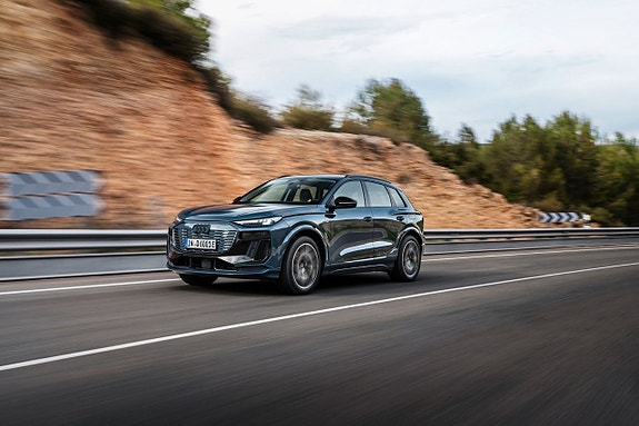 Audi Q6 e-tron 3 of 5