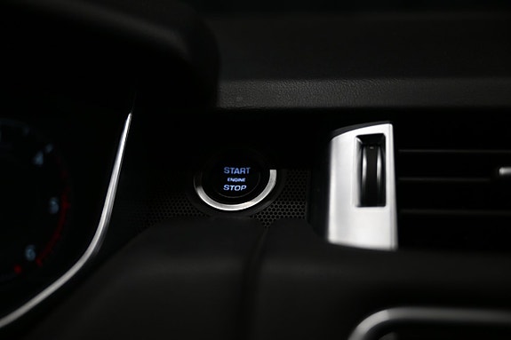 Land Rover Range Rover Sport 25 of 30