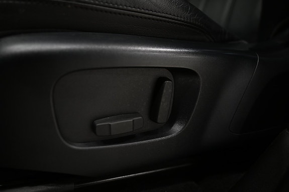 Land Rover Range Rover Sport 12 of 30
