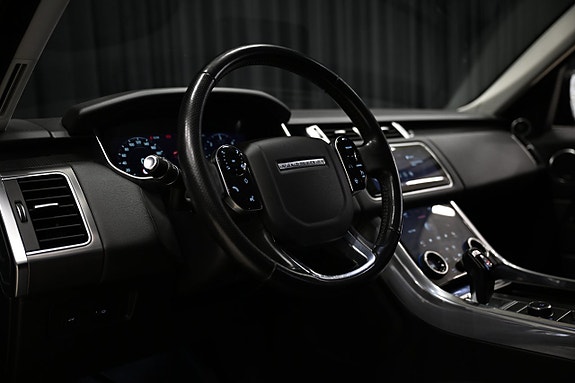 Land Rover Range Rover Sport 16 of 30