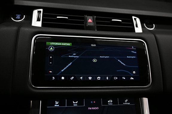 Land Rover Range Rover Sport 24 of 30