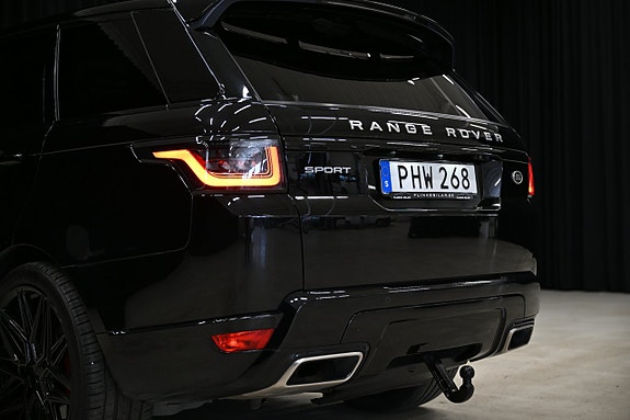 Land Rover Range Rover Sport 10 of 30
