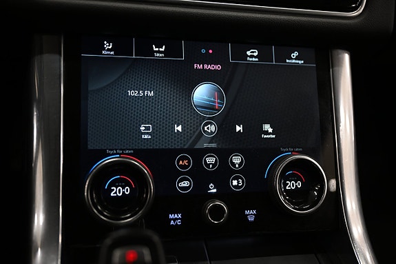 Land Rover Range Rover Sport 23 of 30