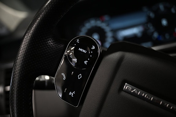 Land Rover Range Rover Sport 28 of 30