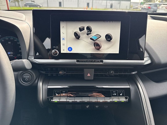 Toyota C-HR 18 of 23