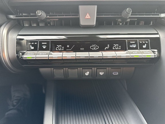 Toyota C-HR 20 of 23