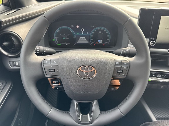 Toyota C-HR 16 of 23