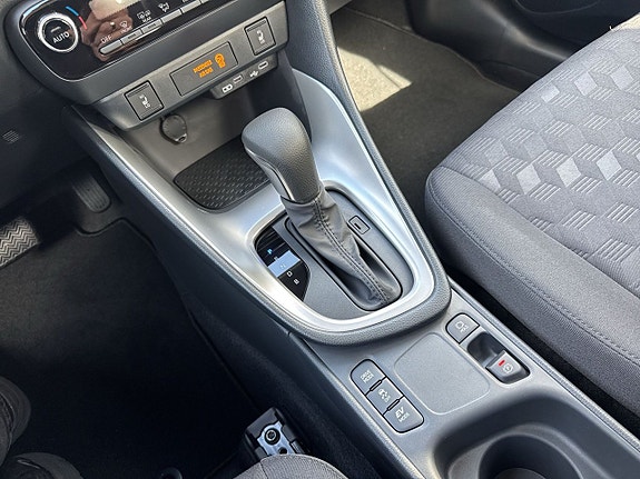 Toyota Yaris 16 of 22