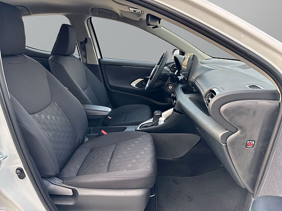 Toyota Yaris 7 of 22