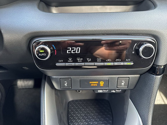 Toyota Yaris 17 of 22