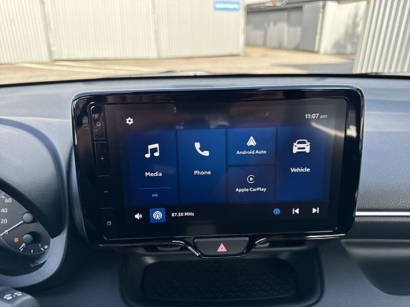 Toyota Yaris 18 of 22