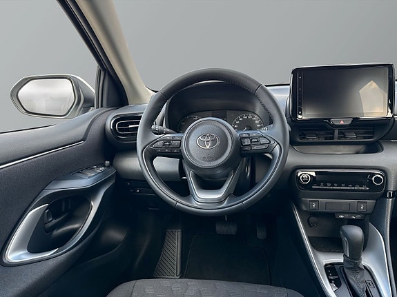 Toyota Yaris 10 of 22