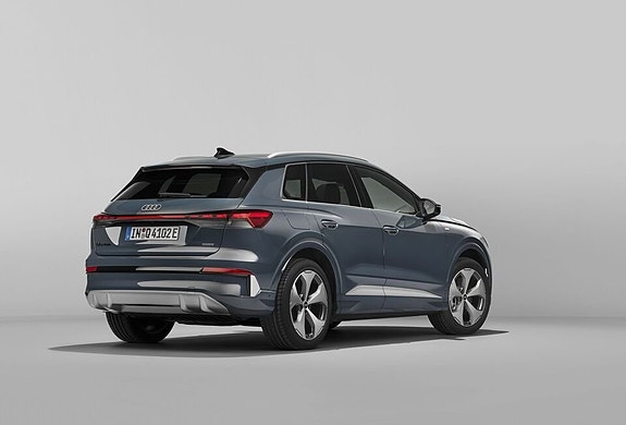 Audi Q4 e-tron 3 of 5