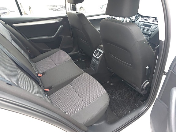 Skoda Octavia 10 of 12
